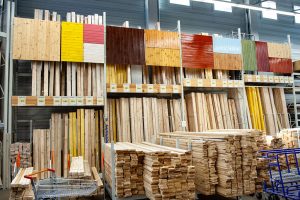 Abbildung Holz im Baumarkt